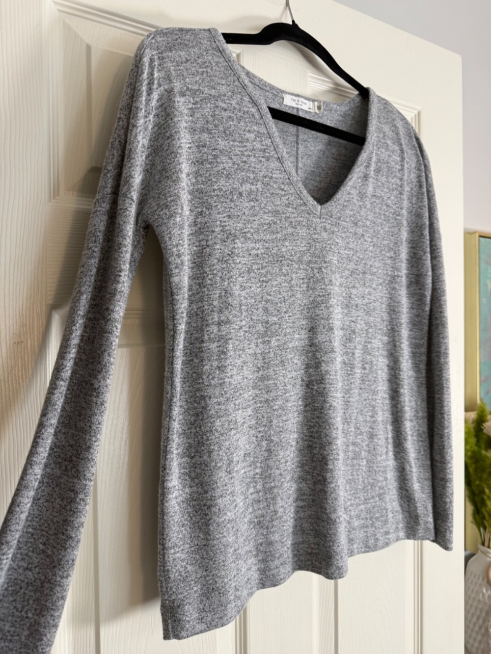 Rag & Bone Theo Heather Gray V-Neck Long Sleeve Knit Tee XS